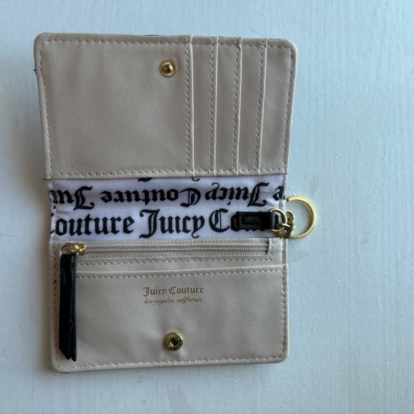Juicy couture wallet - Picture 2 of 7